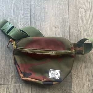Herschel Supply Co | Hip Pack/ Fanny Pack | Camo | NWOT
